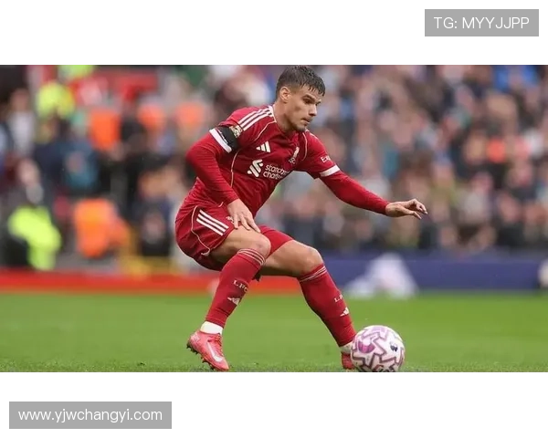 凯尔凯兹倒地护球引爆全场焦点