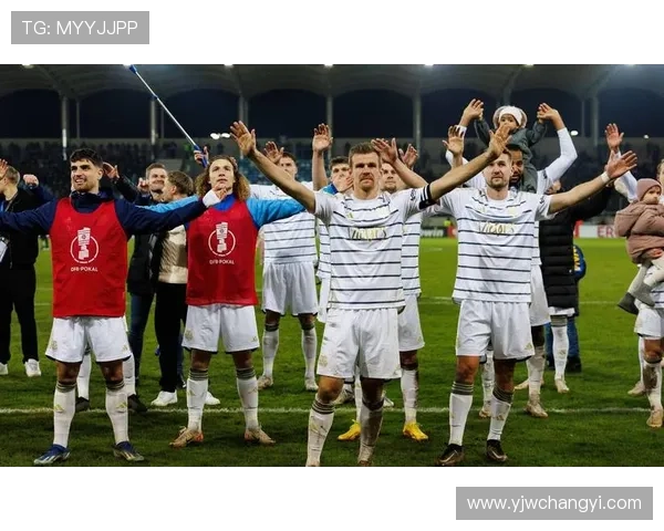 法兰克福三球胜门兴克瑙夫立功